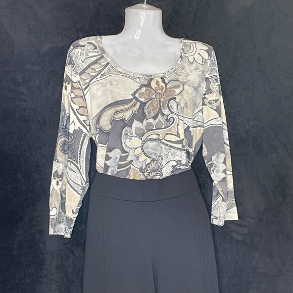 Top Story Stretch Tee Scoop Neck Muted Grey Taupe Beige Large Floral Print - Picture 2 of 8